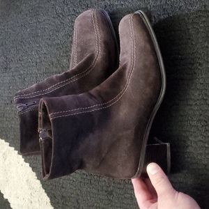La Canadienne Suede Boots